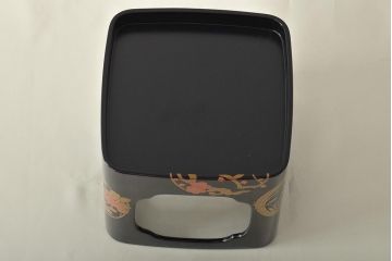 輪島塗　五島屋　木製蒔絵　屠蘇器　共箱(杯台、銚子、金彩)(R-046670)