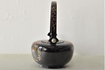 輪島塗　五島屋　木製蒔絵　屠蘇器　共箱(杯台、銚子、金彩)(R-046670)