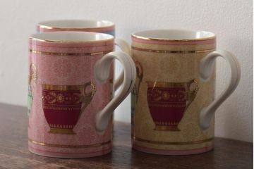 GUCCI(グッチ)　ブルー・イエロー・ピンク　マグカップ3個(カップ柄、金彩)(R-046671)