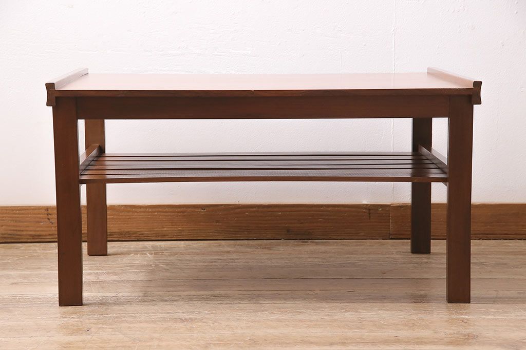 ヴィンテージ家具　北欧ビンテージ　レトロスタイルにも合うチーク材製のセンターテーブル(リビングテーブル、サイドテーブル)(R-046685)