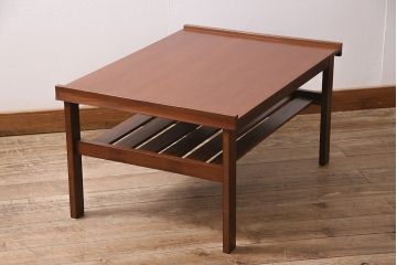 ヴィンテージ家具　北欧ビンテージ　レトロスタイルにも合うチーク材製のセンターテーブル(リビングテーブル、サイドテーブル)(R-046685)