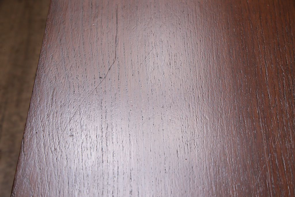 ヴィンテージ家具　北欧ビンテージ　レトロスタイルにも合うチーク材製のセンターテーブル(リビングテーブル、サイドテーブル)(R-046685)