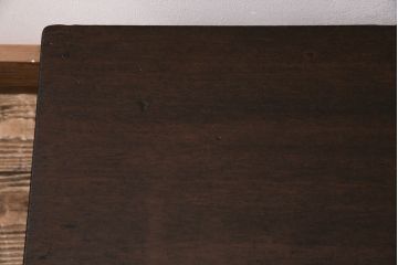 アンティーク家具　昭和中期　ラワン材　小振りなサイズが可愛いレトロな文机(花台、飾り台)(R-046686)
