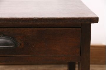 アンティーク家具　昭和中期　ラワン材　小振りなサイズが可愛いレトロな文机(花台、飾り台)(R-046686)