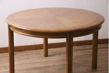 ヴィンテージ家具　DREXEL HERITAGE(ドレクセルヘリテイジ)　ラウンド型　温かみのある雰囲気が素敵なエクステンションテーブル(ダイニングテーブル、ビンテージ)(R-046689)