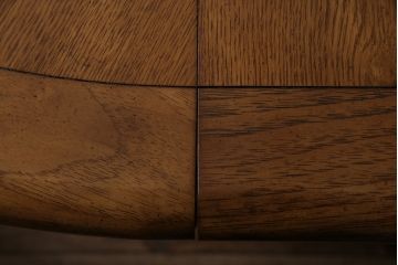 ヴィンテージ家具　DREXEL HERITAGE(ドレクセルヘリテイジ)　ラウンド型　温かみのある雰囲気が素敵なエクステンションテーブル(ダイニングテーブル、ビンテージ)(R-046689)