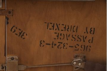 ヴィンテージ家具　DREXEL HERITAGE(ドレクセルヘリテイジ)　ラウンド型　温かみのある雰囲気が素敵なエクステンションテーブル(ダイニングテーブル、ビンテージ)(R-046689)