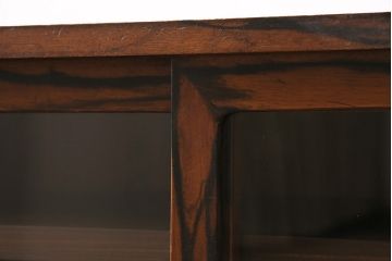 ビンテージ家具　前面黒柿材　引き出し付き　和風リビングにおすすめな脚付きローボード(戸棚、リビングボード)(R-046691)