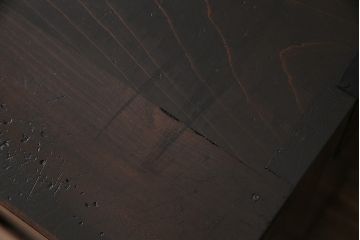 ビンテージ家具　前面黒柿材　引き出し付き　和風リビングにおすすめな脚付きローボード(戸棚、リビングボード)(R-046691)