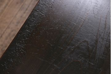 ビンテージ家具　前面黒柿材　引き出し付き　和風リビングにおすすめな脚付きローボード(戸棚、リビングボード)(R-046691)