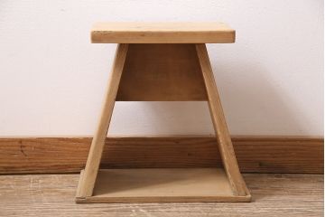 アンティーク家具　ストリップド(剥離)　松材　シンプルで素朴な踏み台(花台、飾り台)(R-046697)