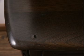 ヴィンテージ家具　イギリスビンテージ　ERCOL(アーコール)　Old Colonial(オールドコロニアル)　気品と風格が漂うカップボード(収納棚、食器棚)(R-046720)