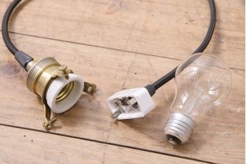 アンティーク照明　昭和レトロ　昔懐かしい平笠シェードの吊り下げ照明(ペンダントライト、天井照明、電笠)(R-046722)