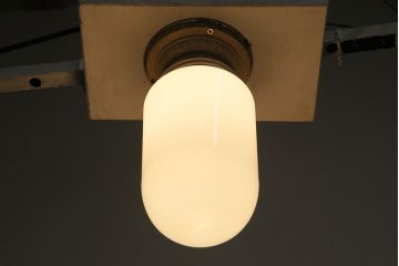 アンティーク照明　昭和中期　小振りなサイズのレトロな天井照明(シーリングライト)(R-046725)