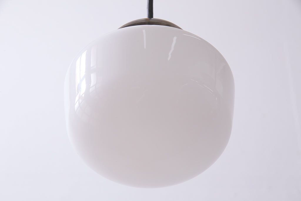 アンティーク照明　昭和中期　ころんとしたフォルムのレトロなペンダントライト(天井照明)(R-046727)