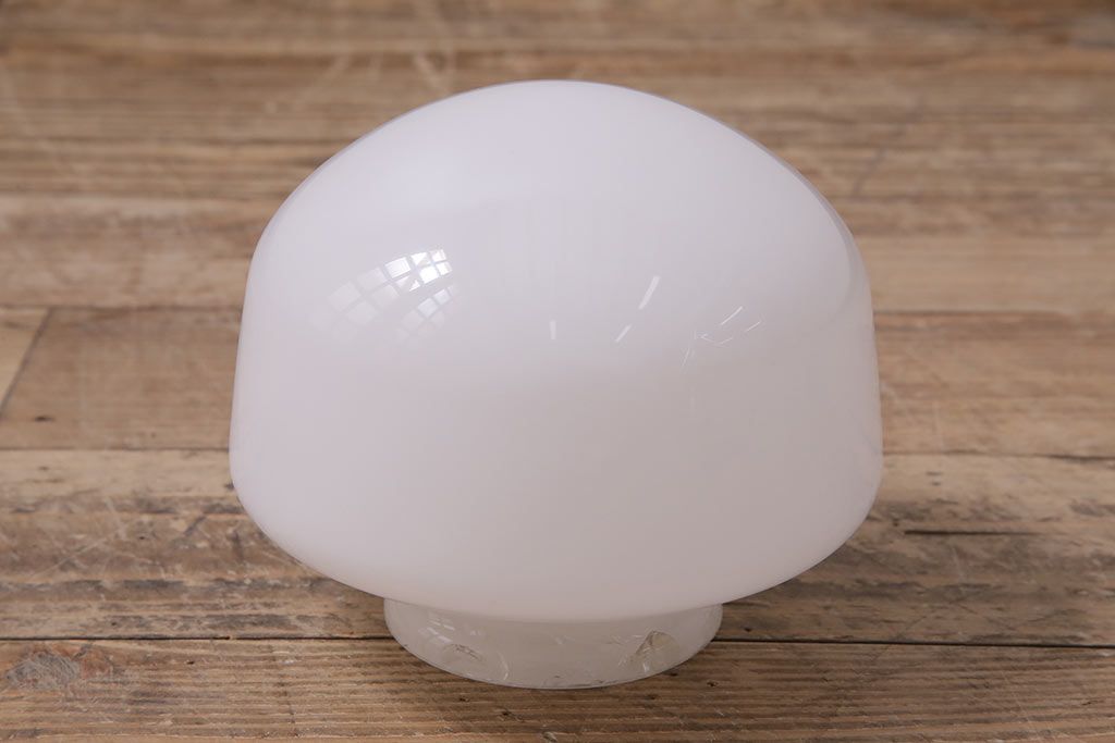 アンティーク照明　昭和中期　ころんとしたフォルムのレトロなペンダントライト(天井照明)(R-046727)