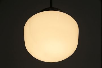 アンティーク照明　昭和中期　ころんとしたフォルムのレトロなペンダントライト(天井照明)(R-046729)