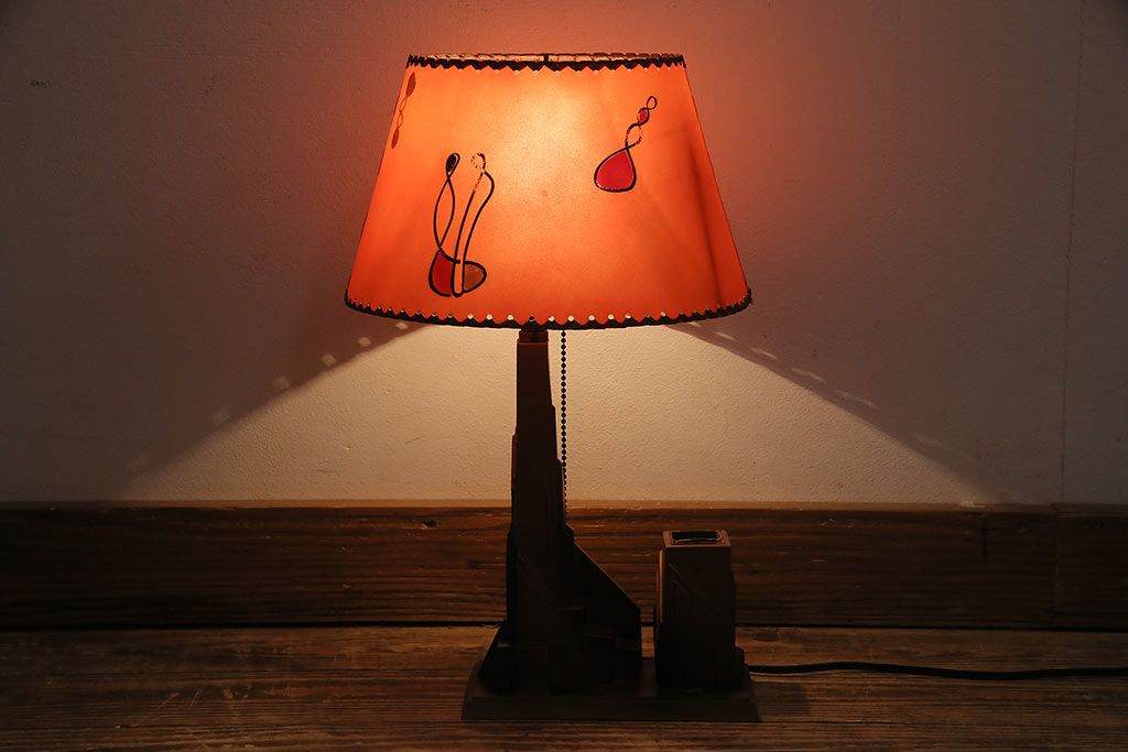 ヴィンテージ照明　昭和レトロ　オレンジ色のシェードがお洒落なスタンドライト(卓上照明、ビンテージ)(R-046730)