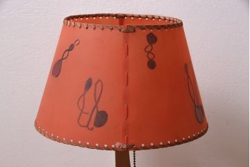 ヴィンテージ照明　昭和レトロ　オレンジ色のシェードがお洒落なスタンドライト(卓上照明、ビンテージ)(R-046730)