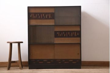 ビンテージ家具　ディスプレイも楽しめる和レトロな戸棚(R-収納棚、棚、キャビネット)(R-046731)