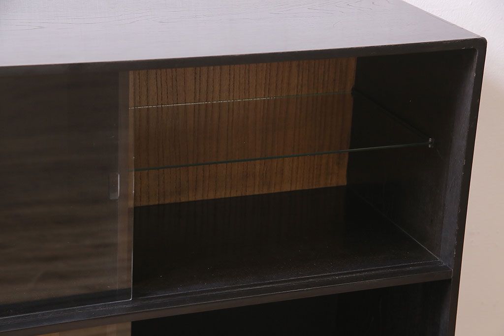 ビンテージ家具　ディスプレイも楽しめる和レトロな戸棚(R-収納棚、棚、キャビネット)(R-046731)