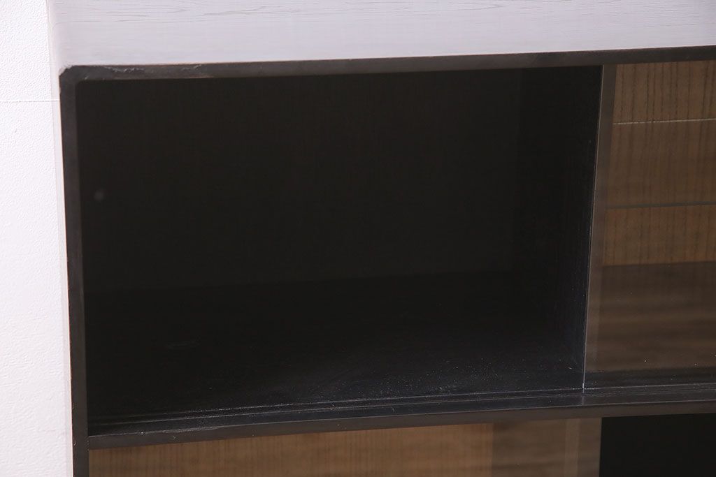 ビンテージ家具　ディスプレイも楽しめる和レトロな戸棚(R-収納棚、棚、キャビネット)(R-046731)