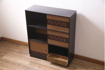 ビンテージ家具　ディスプレイも楽しめる和レトロな戸棚(R-収納棚、棚、キャビネット)(R-046731)