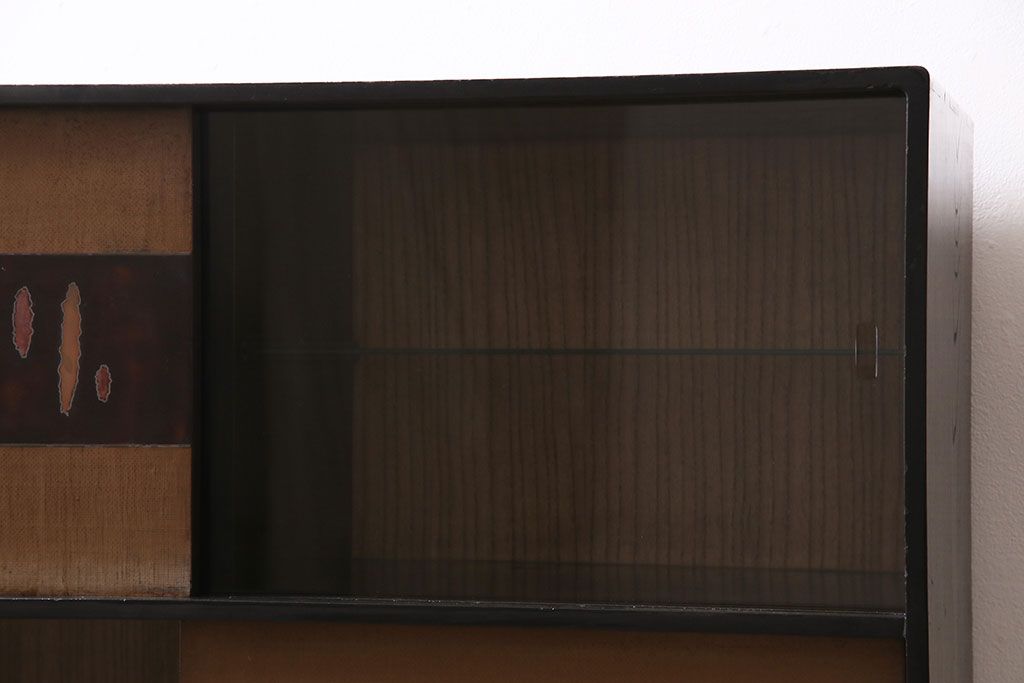 ビンテージ家具　ディスプレイも楽しめる和レトロな戸棚(R-収納棚、棚、キャビネット)(R-046731)