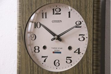 アンティーク時計　昭和中期　CITIZEN(シチズン)　30DAY　ゼンマイ式　カレンダー付　レトロなデザインが魅力の掛け時計(振り子時計、柱時計)(R-046734)