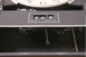 アンティーク時計　昭和中期　CITIZEN(シチズン)　30DAY　ゼンマイ式　カレンダー付　レトロなデザインが魅力の掛け時計(振り子時計、柱時計)(R-046734)