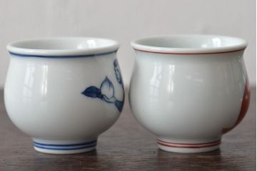 館林源右衛門　湯呑み5客　ぐい呑み5客セット(染付色絵、共箱、お猪口、紺朱十二支、有田焼)(R-046744)