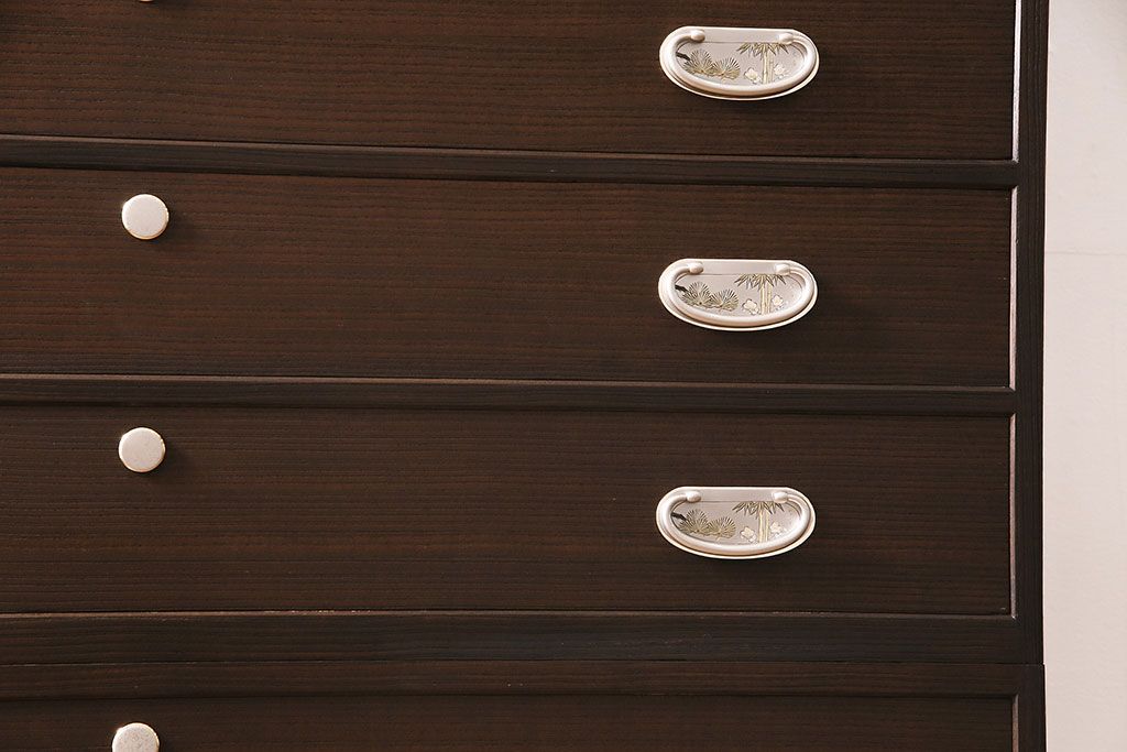 中古　伝統工芸品　伝統工芸士・吉沢昭次作　凛とした佇まいが素敵な加茂総桐箪笥(定価約150万円)(総桐たんす、衣装箪笥、着物箪笥、和タンス)(R-046747)