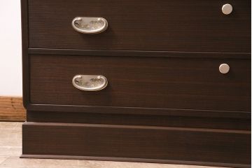 中古　伝統工芸品　伝統工芸士・吉沢昭次作　凛とした佇まいが素敵な加茂総桐箪笥(定価約150万円)(総桐たんす、衣装箪笥、着物箪笥、和タンス)(R-046747)