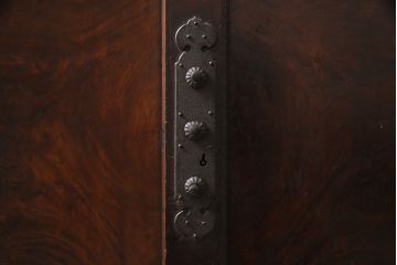 アンティーク家具　昭和初期　前面ケヤキ材　深みのある木肌が魅力の帳場箪笥(時代箪笥、収納棚)(R-046749)