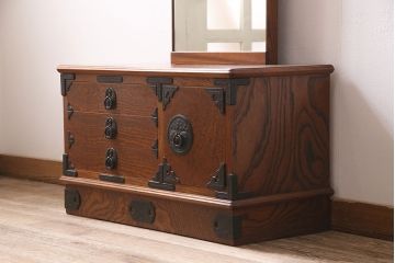 中古　伝統民芸　岩谷堂箪笥　スツール付き　上品な和の雰囲気漂う鏡台(姿見、ミラー、ドレッサー)(R-046750)