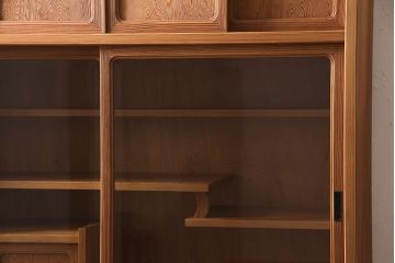中古　和の雰囲気を高める、屋久杉を使用した贅沢なつくりの茶箪笥(定価約30万円)(茶棚、飾り棚)(R-046751)