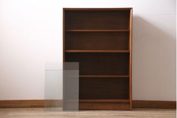 ヴィンテージ家具　イギリス　HERBERT E. GIBBS(ハーバート・E・ギブス)　チーク材　洗練された佇まいが魅力的なキャビネット(本箱、ブックケース、収納棚、ビンテージ)(R-046753)