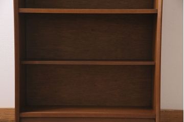 ヴィンテージ家具　イギリス　HERBERT E. GIBBS(ハーバート・E・ギブス)　チーク材　洗練された佇まいが魅力的なキャビネット(本箱、ブックケース、収納棚、ビンテージ)(R-046754)