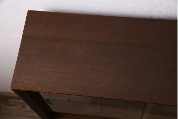 ヴィンテージ家具　イギリス　HERBERT E. GIBBS(ハーバート・E・ギブス)　チーク材　洗練された佇まいが魅力的なキャビネット(本箱、ブックケース、収納棚、ビンテージ)(R-046754)