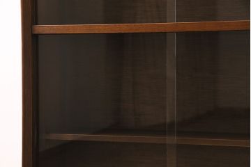 ヴィンテージ家具　イギリス　HERBERT E. GIBBS(ハーバート・E・ギブス)　チーク材　洗練された佇まいが魅力的なキャビネット(本箱、ブックケース、収納棚、ビンテージ)(R-046754)