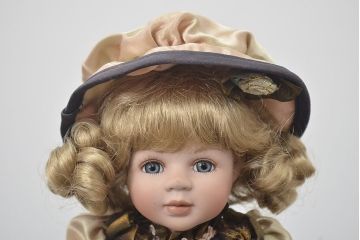 CASCO　ビスクドール　Cadeaux　Porcelain　doll　陶器人形(R-046773)