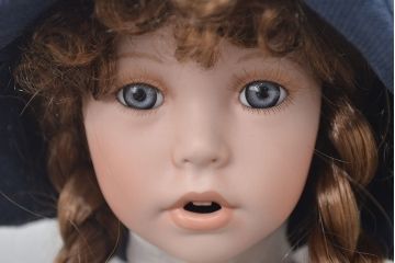 CARINE　ビスクドール　POUPEE　PORCELAINE　人形(R-046774)