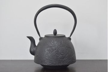 南部盛岡　利祥銘　鉄瓶(牡丹、草花文、茶道具)(R-046790)