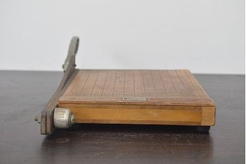 ROKUWA　古い　ペーパーカッター(裁断機、木製、マス目付、古道具)(R-046791)