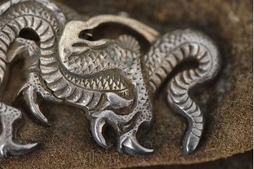 江戸〜明治　饅頭根付煙草入れ(彫刻、龍金具、彫金、提物)(R-046801)