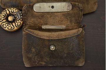 江戸〜明治　饅頭根付煙草入れ(彫刻、龍金具、彫金、提物)(R-046801)