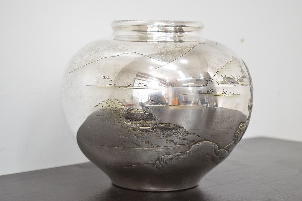 秀峰銘　彫金花瓶(銀製?、シルバー?)(R-046813)