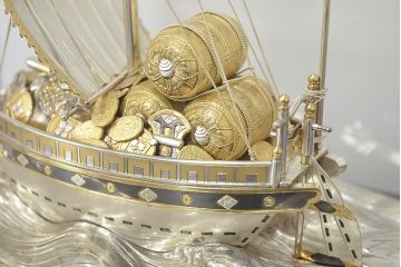 銀製　宝船　置物(彫金、シルバー、1765g)　クラウン70ミリ映写機完成記念(R-046814)