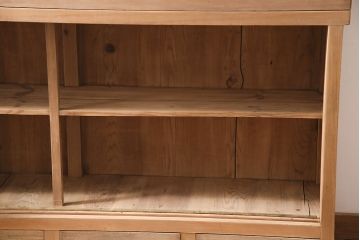 アンティーク家具　大正昭和初期　ストリップド(剥離)　ヒノキ材　素朴な味わいが魅力の重ねガラス戸棚(キャビネット、収納棚、食器棚)(R-046835)