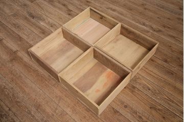 アンティーク家具　大正昭和初期　ストリップド(剥離)　ヒノキ材　素朴な味わいが魅力の重ねガラス戸棚(キャビネット、収納棚、食器棚)(R-046835)